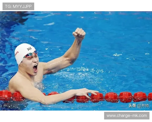 亚历克斯·沃尔什强势领跑个人混合泳决赛，展现全能泳姿实力